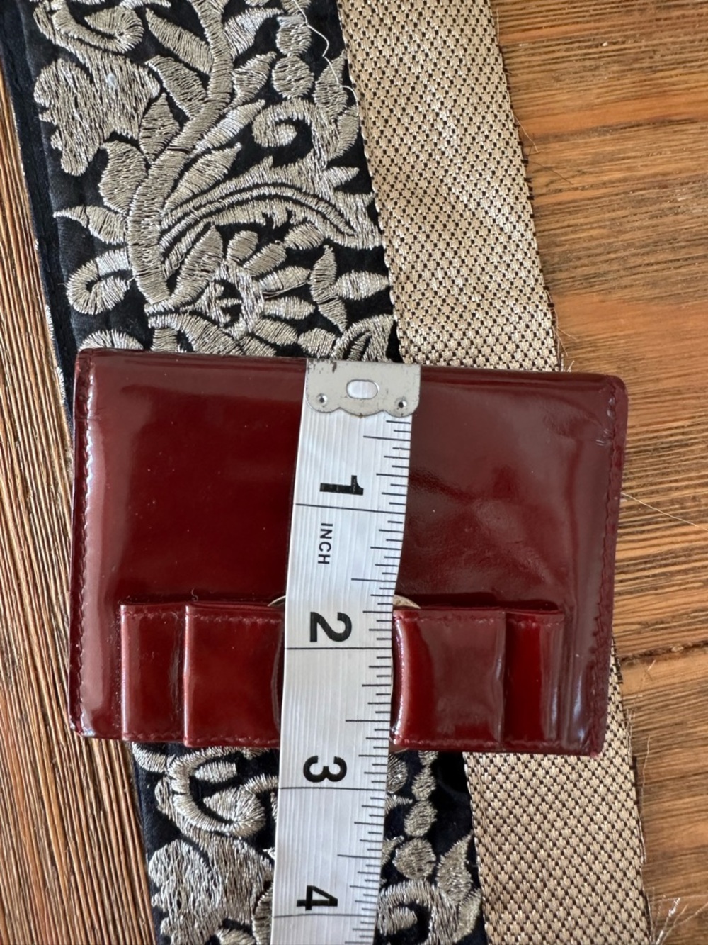 Retro Salvatore Ferragamo Red Patent Leather Card Holder with Bow Accent - Picture 5 of 9